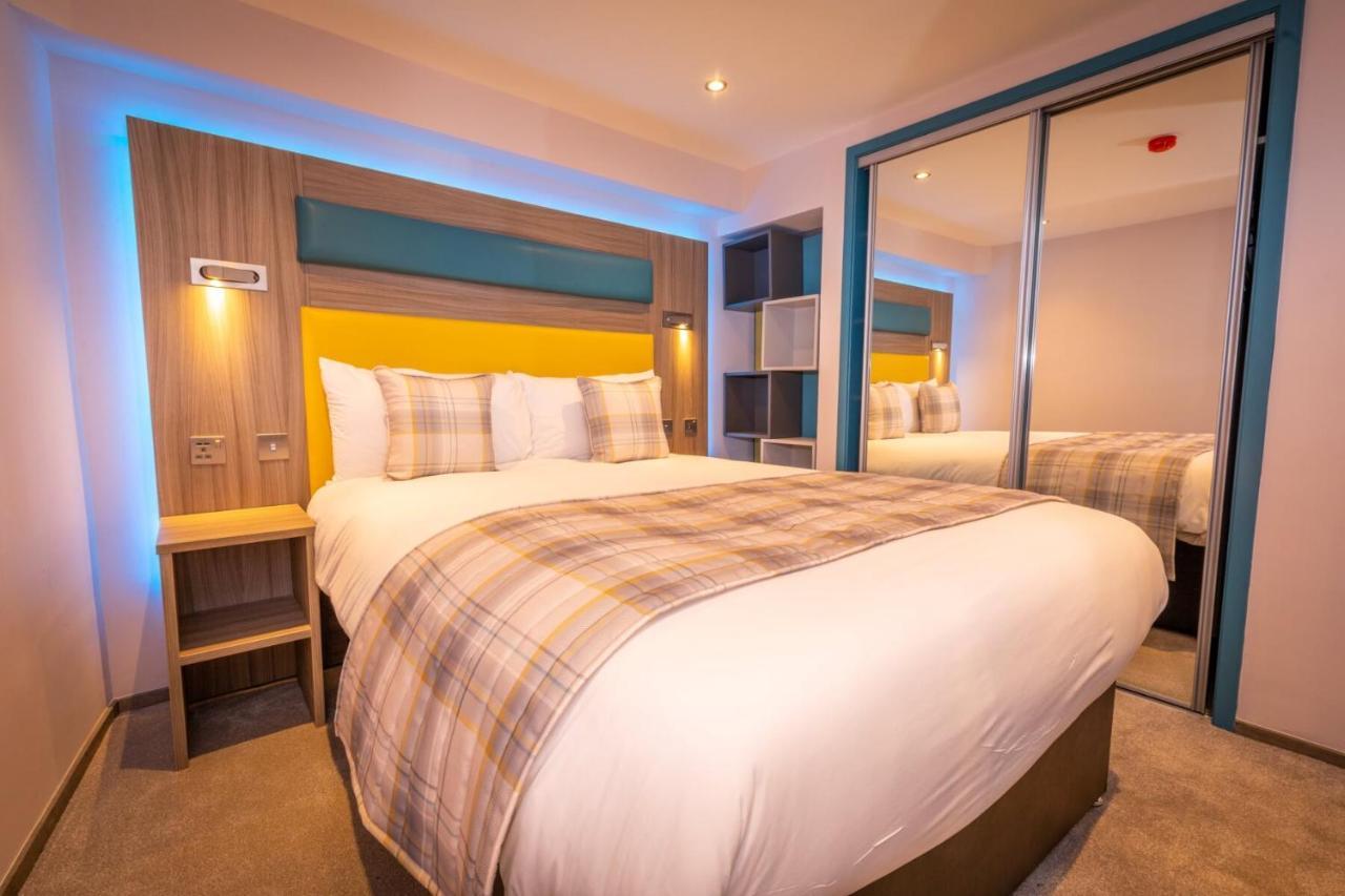 Court Residence Aparthotel Линлитгоу Экстерьер фото