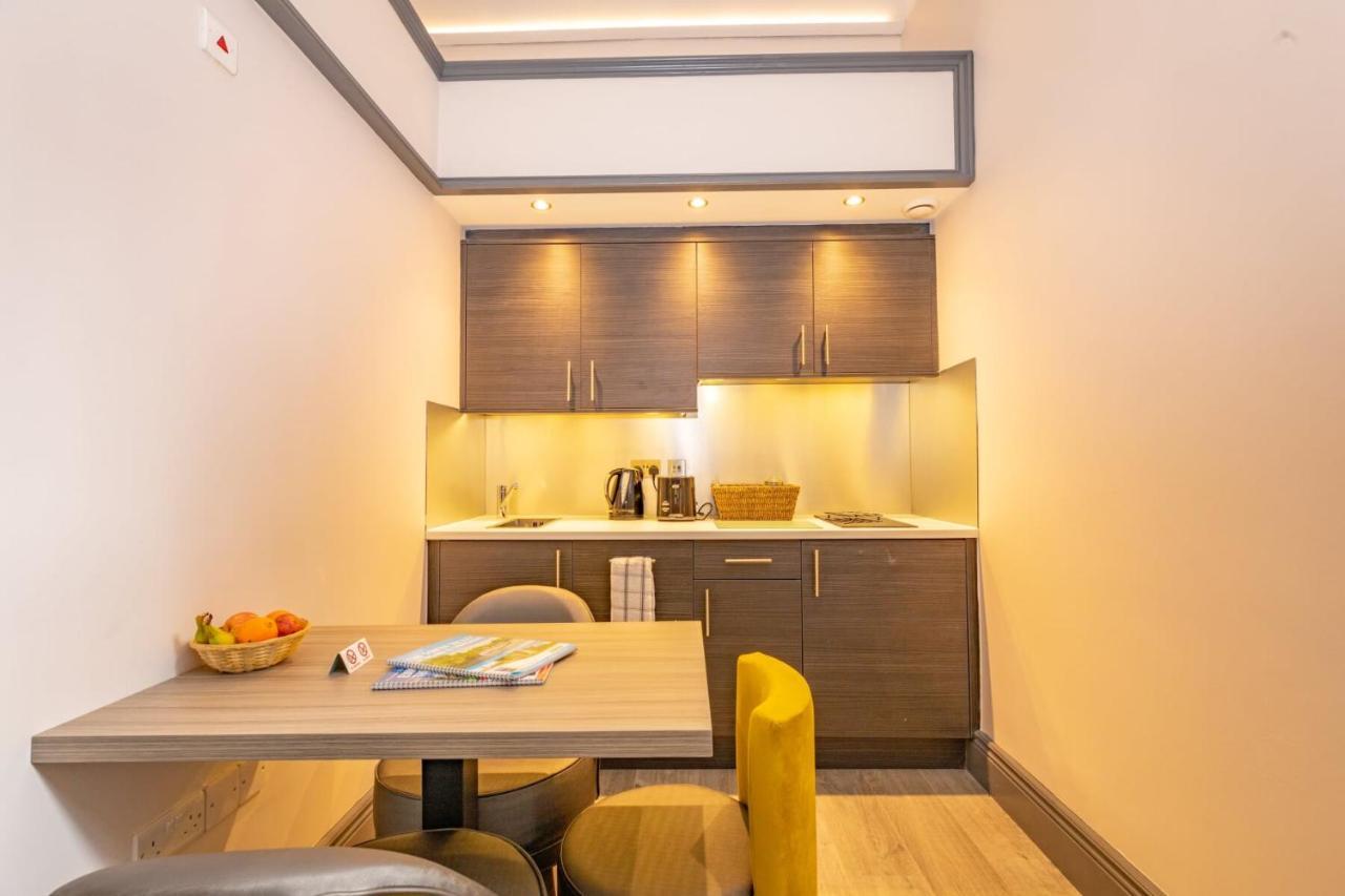 Court Residence Aparthotel Линлитгоу Экстерьер фото