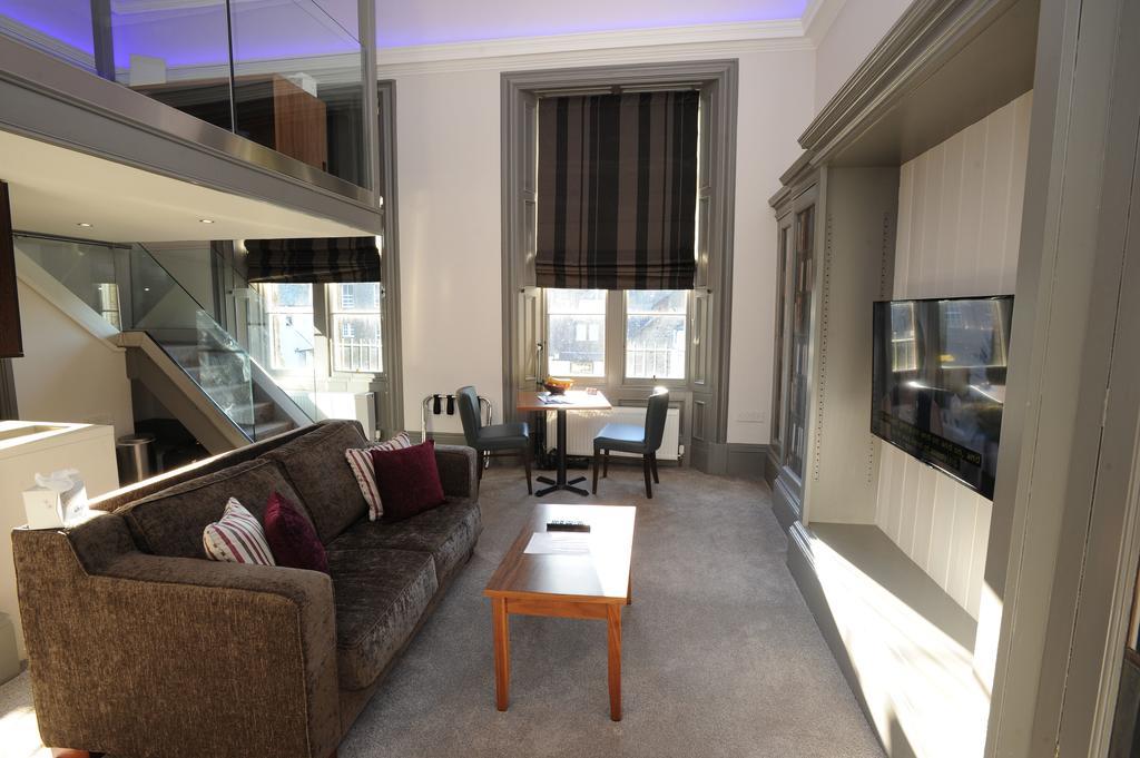 Court Residence Aparthotel Линлитгоу Экстерьер фото