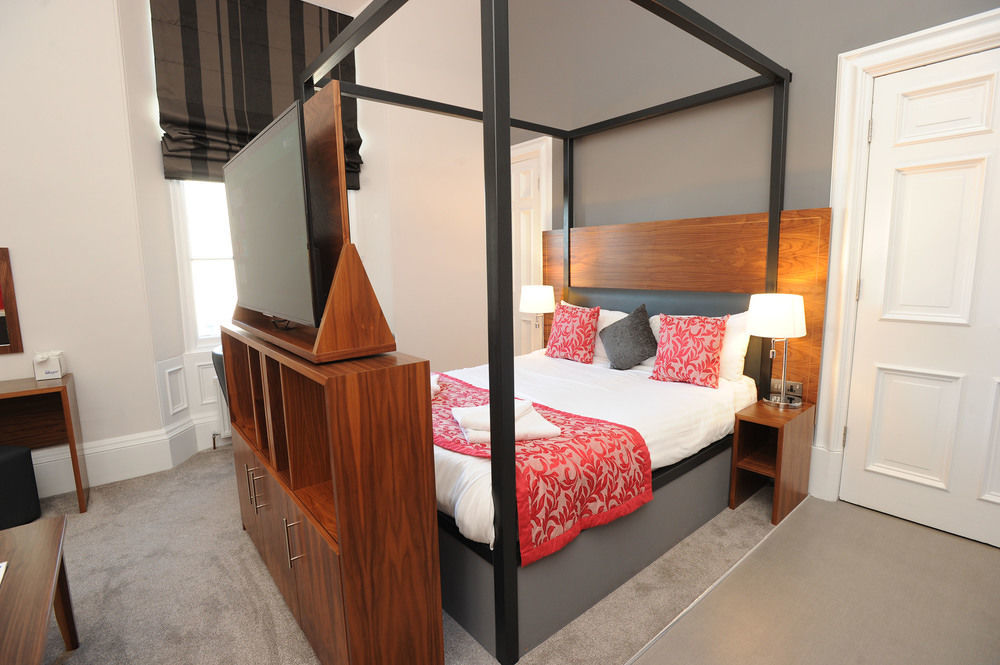 Court Residence Aparthotel Линлитгоу Экстерьер фото